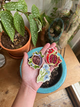 Load image into Gallery viewer, Fig Embroidered Iron-on Patch
